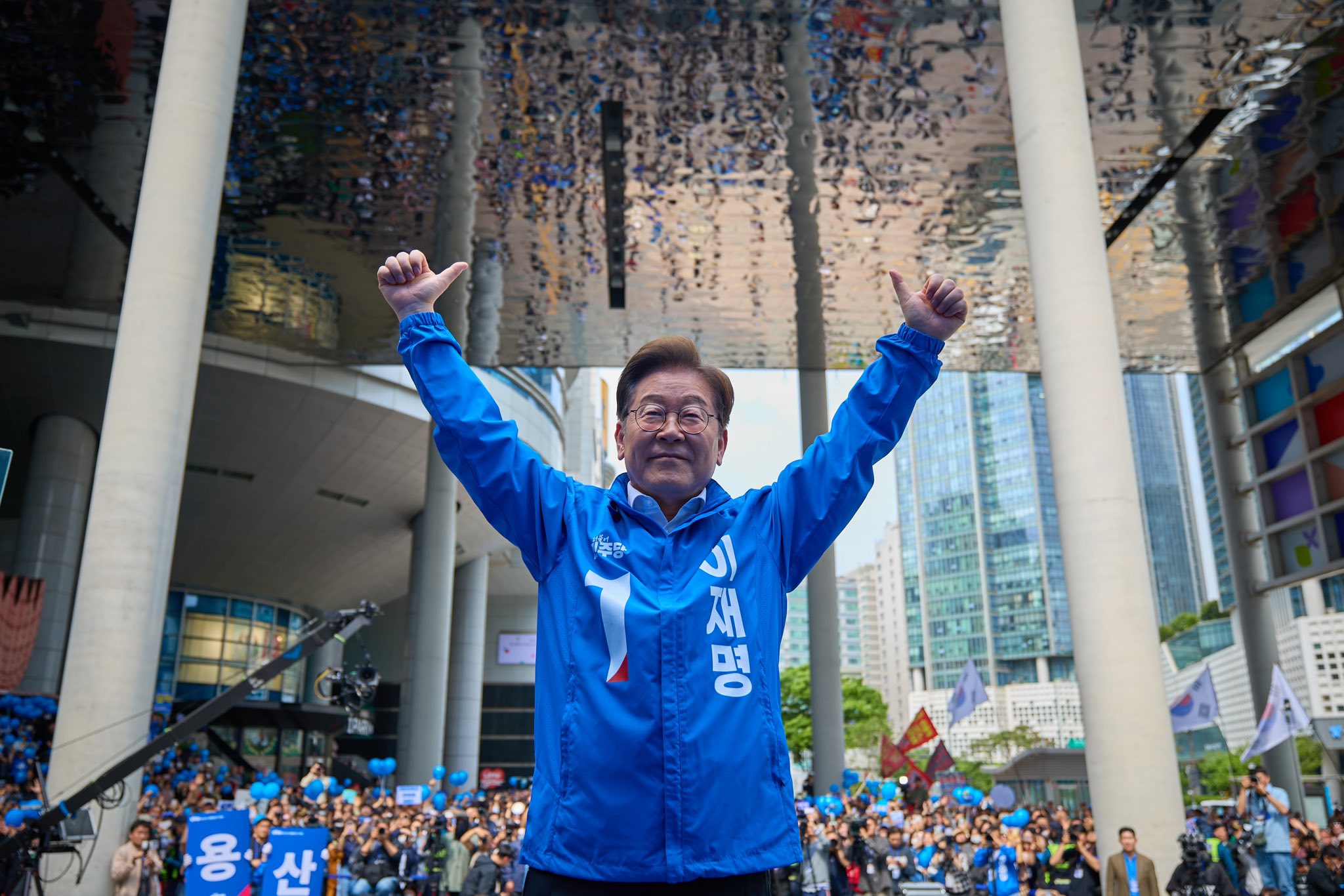 投機！李在明兩面不討好